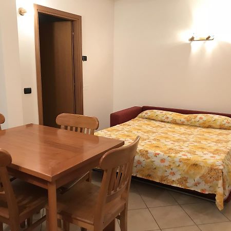 Appartamento Casa Lidia Garda  Esterno foto