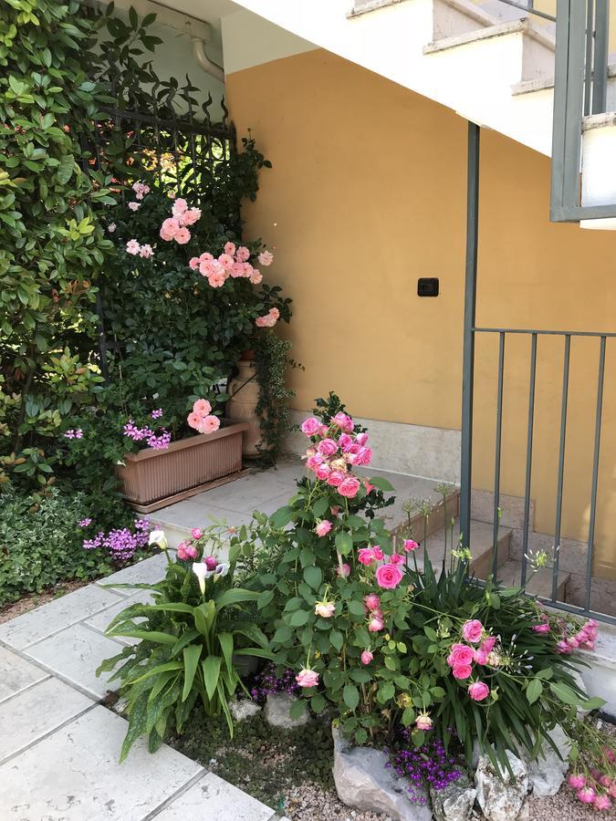 Appartamento Casa Lidia Garda  Esterno foto